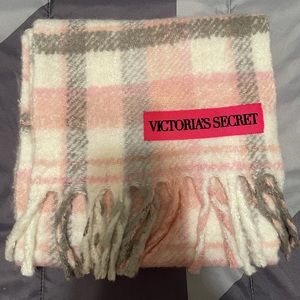 Victoria’s Secret scarf